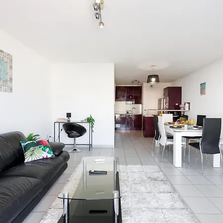 Maria Yourhosthelper Apartamento